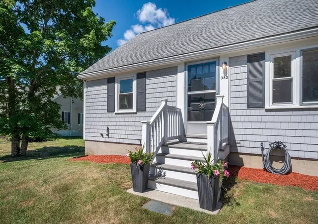 Homes for sale in Rockland, MA | 383 Salem, Rockland, MA 02370 | MLS# 73539358