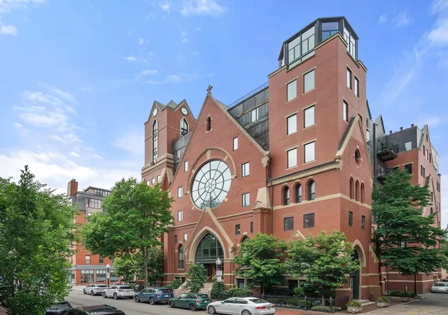 Homes for sale in Boston, MA | 2 Clarendon St #505, Boston, MA 02116 | MLS# 73538896