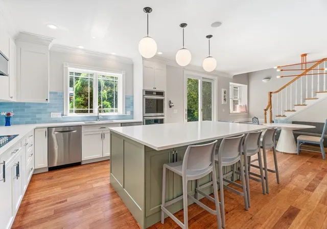 3rd image of 26 Woodridge Rd, Dover, MA 02030 | MLS# 73541698