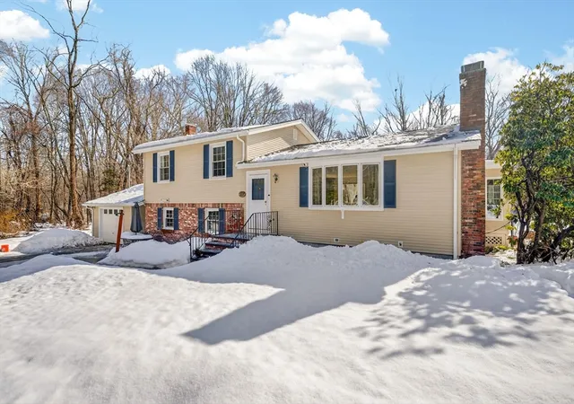 Homes for sale in Rehoboth, MA | 197 Chestnut St, Rehoboth, MA 02769 | MLS# 73517589