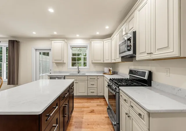 3rd image of 14 Village Rd, Pepperell, MA 01463 | MLS# 73568218
