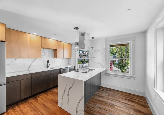 2nd image of 58 Granite St, Gloucester, MA 01604