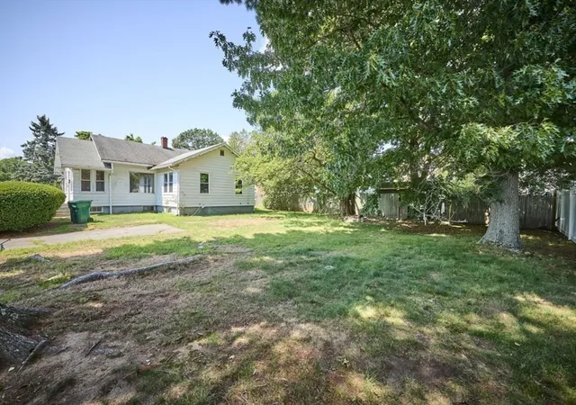3rd image of 15 Moray St, Lynn, MA 01904 | MLS# 73564865