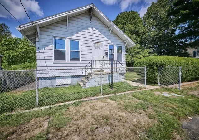 4th image of 15 Moray St, Lynn, MA 01904 | MLS# 73564865