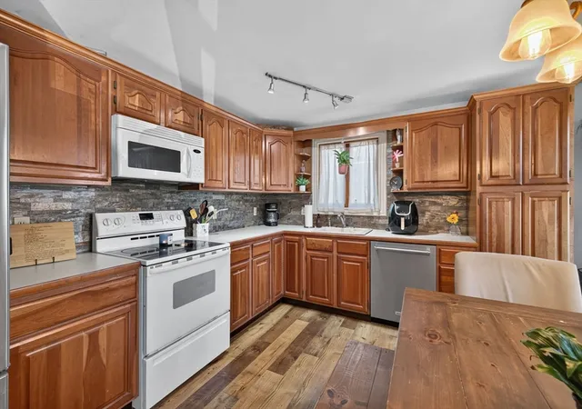 3rd image of 55 Irving St, Fall River, MA 02723 | MLS# 73562178