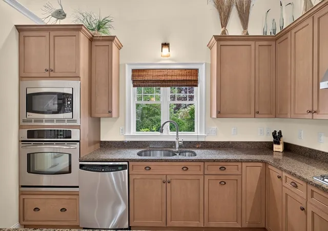 Listing Photo 4 - Condo for sale in building located at 15 Aberdeen, Plymouth, MA 02215 - Unit #15