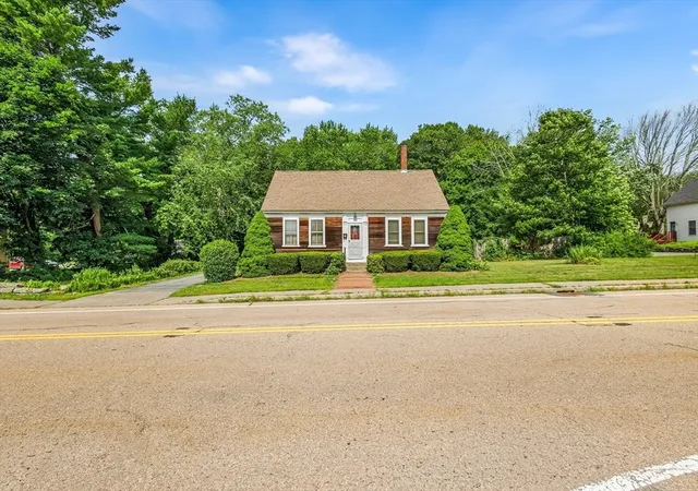 28th image of 1313 Somerset Ave, Taunton, MA 02780 | MLS# 73558551
