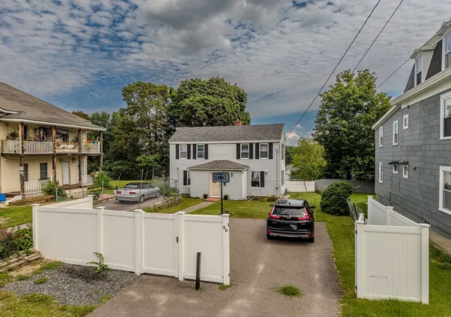 Photo 4 of Single family home for sale at 20 Boutelle St, Fitchburg, MA 01420 | MLS# 73570273 | Listing updated on 2026-09-18
