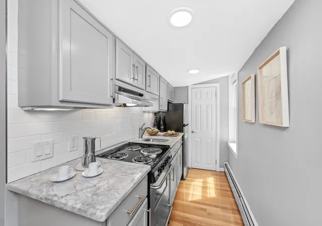 2nd image of 57 West Cedar Street #2, Boston, MA 02114 | MLS# 73562943