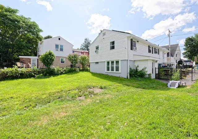 24th image of 799 Franklin St, Worcester, MA 01604 | MLS# 73558198