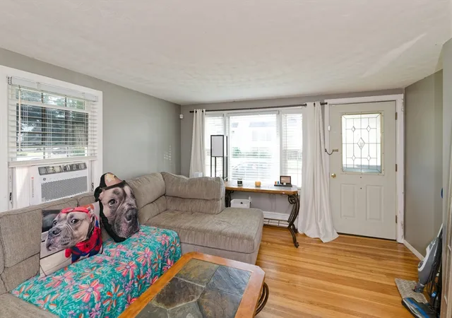 2nd image of 799 Franklin St, Worcester, MA 01604 | MLS# 73558198
