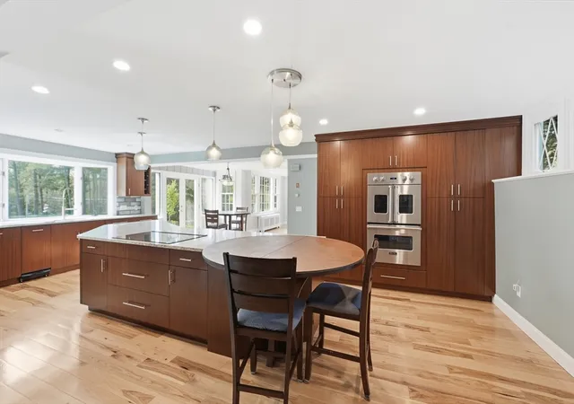 4th image of 8 Hillside Rd, Southbridge, MA 01550 | MLS# 73513688