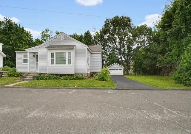 Photo 1 of Single family home for sale at 17 Reynolds St, Worcester, MA 01606 | MLS# 73551706 | Listing updated on 2026-09-11