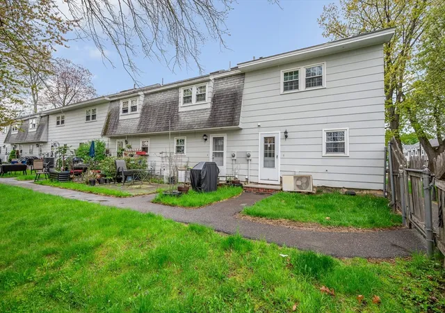 Homes for sale in Methuen, MA | 43 Constitution Way, Methuen, MA 01844 | Houzeo