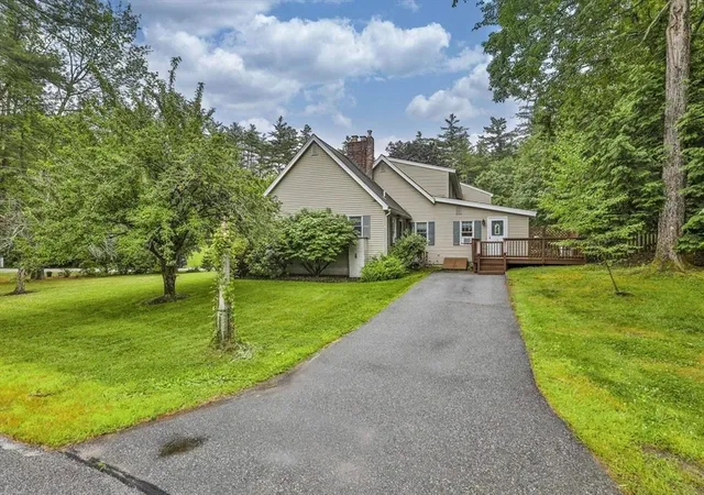 Photo 3 of Sale Pending at 9 Candy Ln, Merrimack, NH 03054 | MLS# 73559200 | Listing updated on 2026-09-23