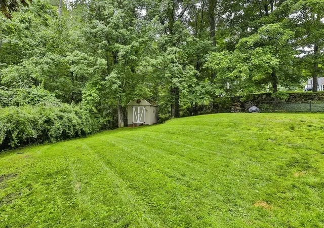 Photo 4 of Sale Pending at 9 Candy Ln, Merrimack, NH 03054 | MLS# 73559200 | Listing updated on 2026-09-23