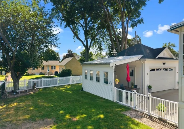 Homes for sale in New Bedford, MA | 2422 Acushnet Ave, New Bedford, MA 02745 | MLS# 73539640