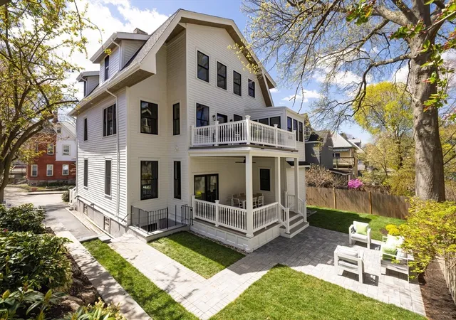 Photo 3 of Condo for sale at 21 Kent Sq #1, Brookline, MA 02446 | MLS# 73510087 | Listing updated on 2026-08-22