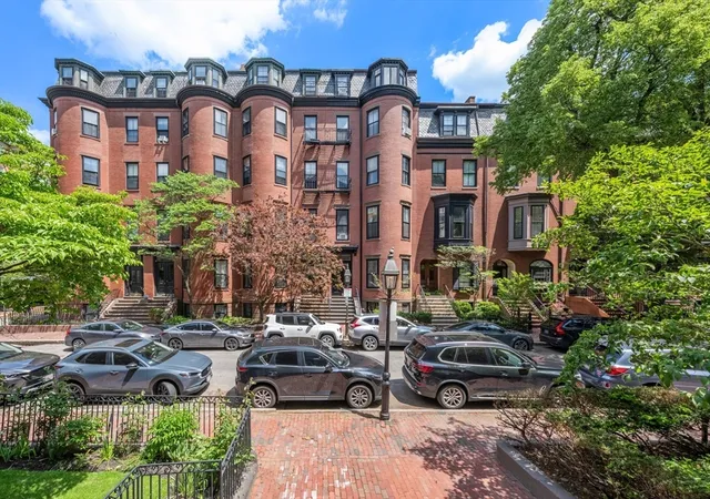 Homes for sale in Boston, MA | 8 Brimmer St, Boston, MA 02108 | Houzeo