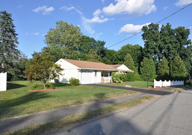 Photo 4 of Sale Pending at 4 Blackstone St, Peabody, MA 01960 | MLS# 73565896 | Listing updated on 2026-09-06