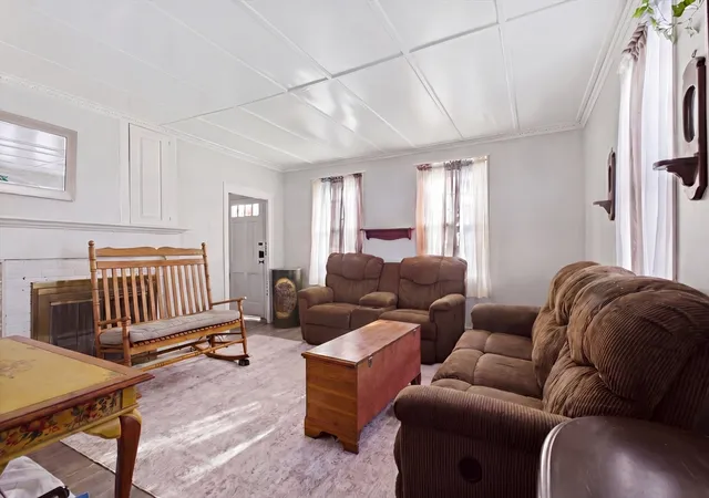 4th image of 196 Highland S, Taunton, MA 02780 | MLS# 73552696