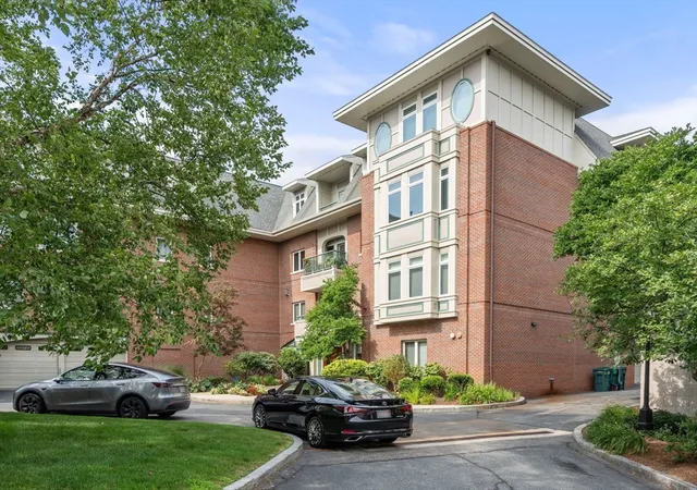 Photo 2 of Condo for sale at 630 Hammond St #104, Chestnut Hill, MA 02467 | MLS# 73570258 | Listing updated on 2026-09-04