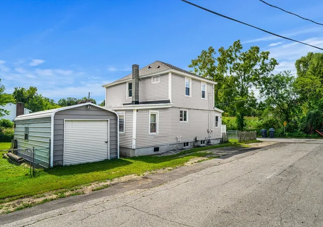 3rd image of 22 Loring Rd, Methuen, MA 01844 | MLS# 73566758