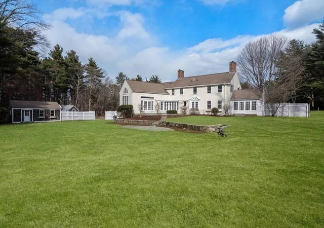 3rd image of 85 Strawberry Hill St, Dover, MA 02030 | MLS# 73497167