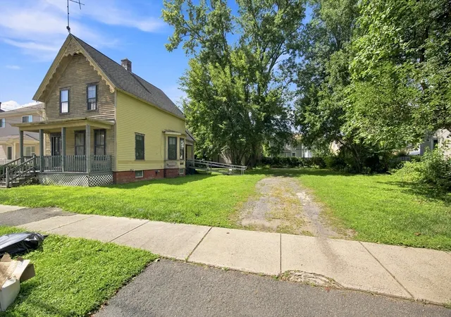 Photo 15 of Sale Pending at 40 Day Street, West Springfield, MA 01089 | MLS# 73568238 | Listing updated on 2026-10-01