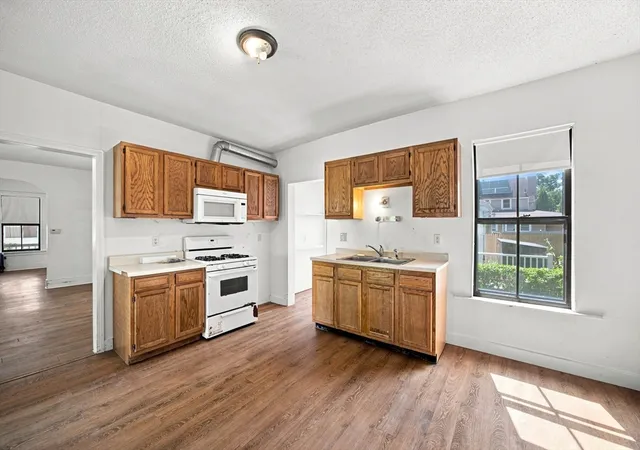 Photo 4 of Sale Pending at 40 Day Street, West Springfield, MA 01089 | MLS# 73568238 | Listing updated on 2026-09-17