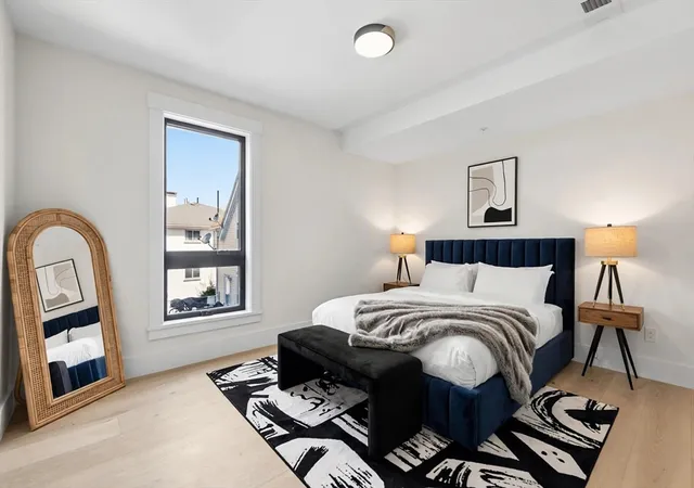 3rd image of 17 Holmes #4, Quincy, MA 02171 | MLS# 73568272