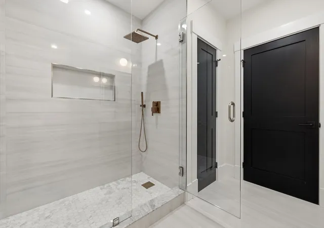 4th image of 17 Holmes #4, Quincy, MA 02171 | MLS# 73568272