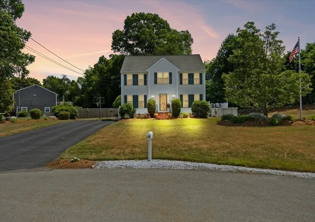 2nd image of 112 Village Gate Dr, Bridgewater, MA 02324 | MLS# 73549569