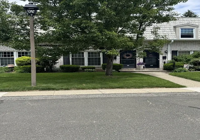 Homes for sale in Agawam, MA | 29 Plantation Dr #29, Agawam, MA 01001 | MLS# 73526480