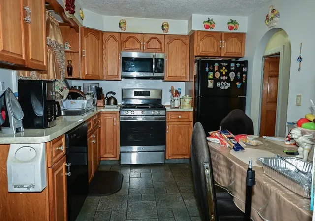 4th image of 117 Fairmount St, Dorchester Center, MA 02124 | MLS# 73517512