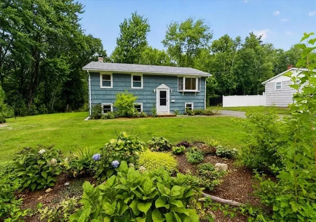 1st image of 472 Summer St, Abington, MA 02351 | MLS# 73565530