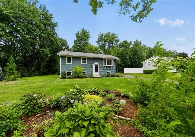 2nd image of 472 Summer St, Abington, MA 02351 | MLS# 73565530