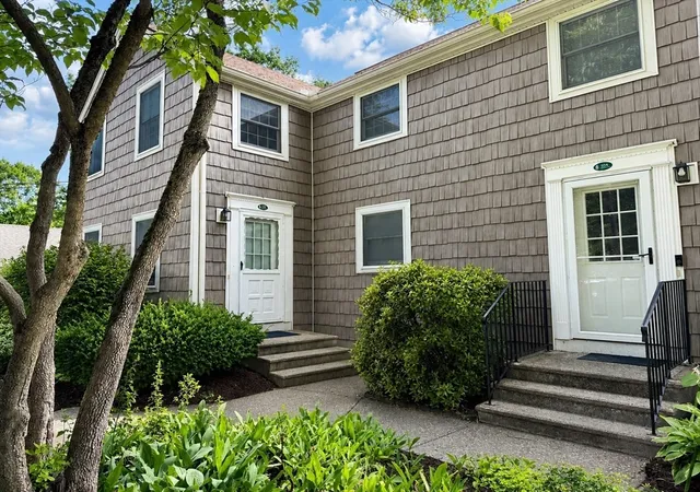 2nd image of 62 Laurel St #B, Greenfield, MA 01301 | MLS# 73561363
