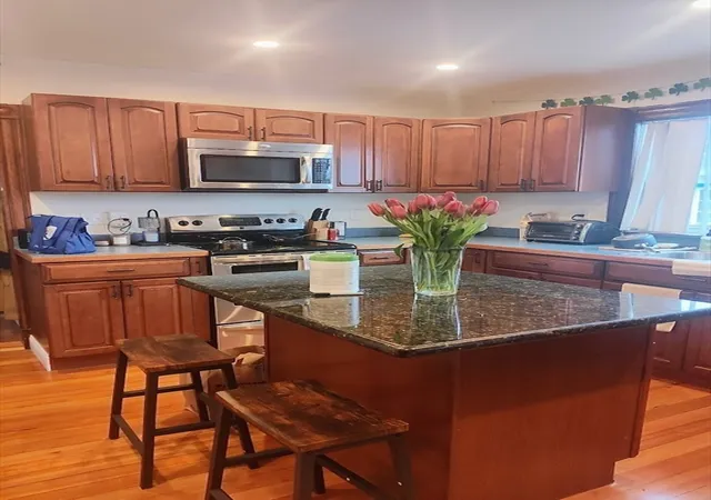 3rd image of 933 E Broadway, South Boston, MA 02127 | MLS# 73350904