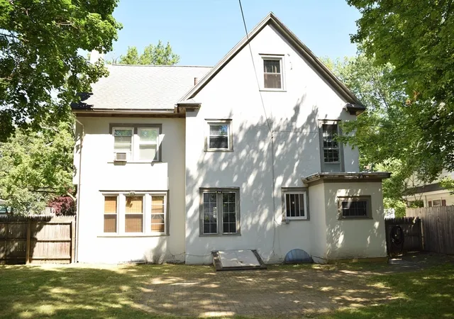 Photo 2 of Sale Pending at 33 Stratford Ter, Springfield, MA 01108 | MLS# 73535937 | Listing updated on 2026-07-02