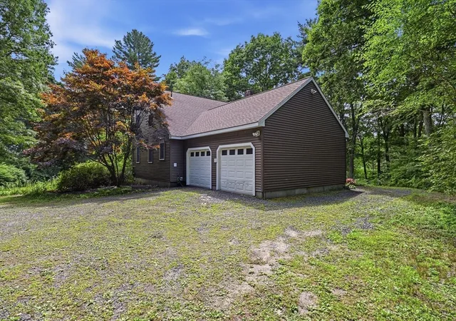 3rd image of 232 Gold St, Belchertown, MA 01007 | MLS# 73560522