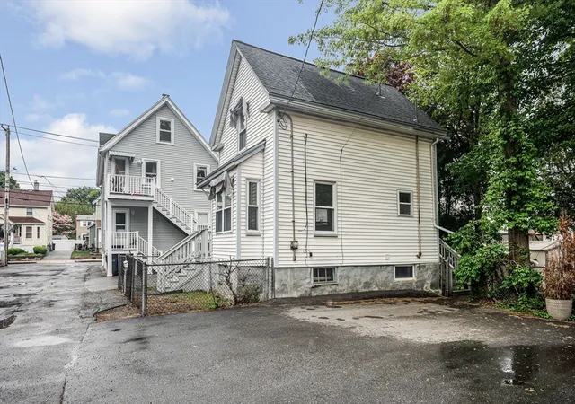 18th image of 2 Grove Pl, Melrose, MA 02176 | MLS# 73525160