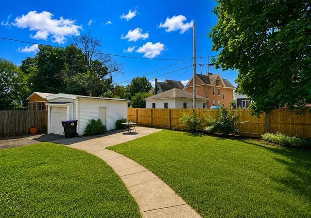 Photo 2 of Sale Pending at 30 Laurel St, Holyoke, MA 01040 | MLS# 73564968 | Listing updated on 2026-09-06