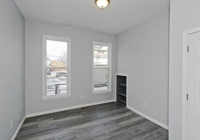 Homes for sale in Springfield, MA | 64 Thompson St, Springfield, MA 01109 | MLS# 73526605