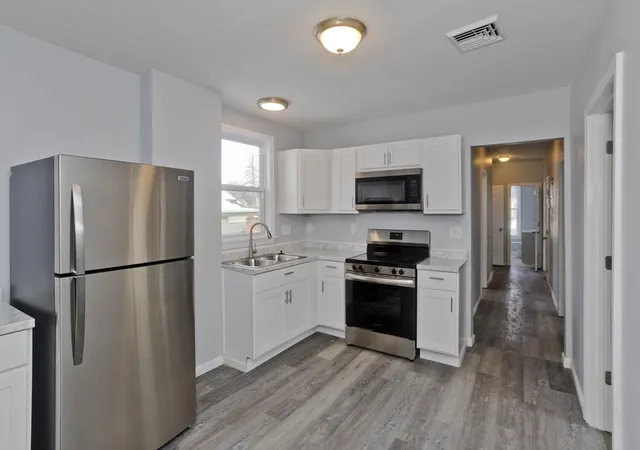 Photo 3 of Multi family home for sale at 64 Thompson St, Springfield, MA 01109 | MLS# 73526605 | Listing updated on 2026-08-11