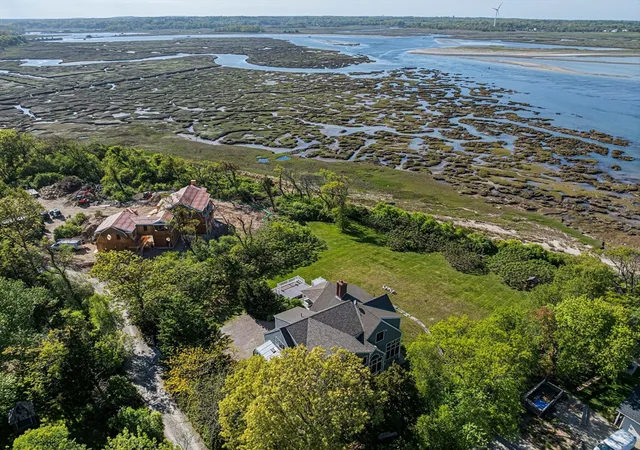 Homes for sale in Marshfield, MA | 1 Trouant's Island, Marshfield, MA 02050 | Houzeo