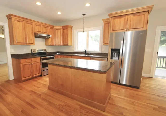 Photo 3 of Single family home for sale at 7 Chevy Chase Rd, Worcester, MA 01606 | MLS# 73542189 | Listing updated on 2026-09-23