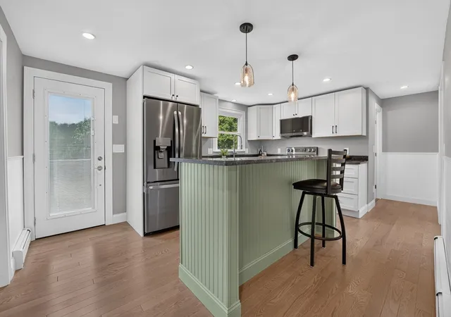 Homes for sale in Grafton, MA | 128 Providence Rd, Grafton, MA 01519 | MLS# 73538596