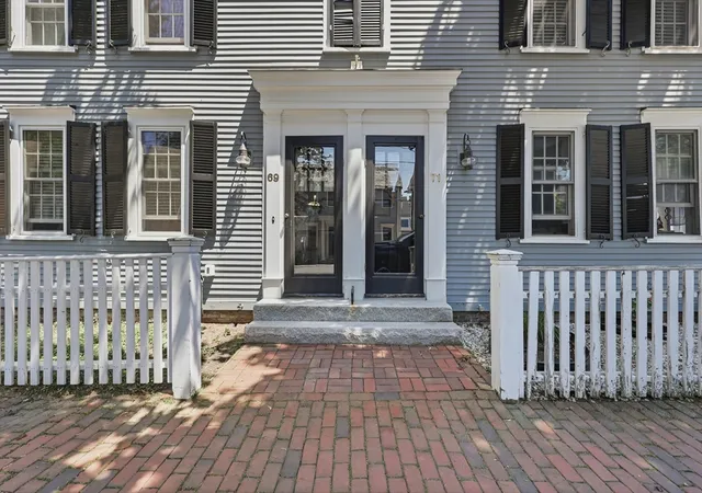 2nd image of 69 Prospect St, Newburyport, MA 01950