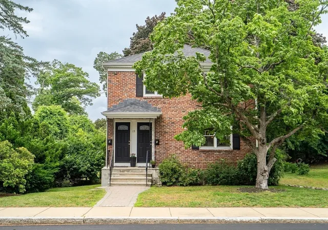 2nd image of 15 Spinney St, West Roxbury, MA 02132